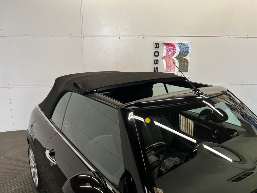 Used MINI Convertible 2018 for sale - 76395808: Photo 22