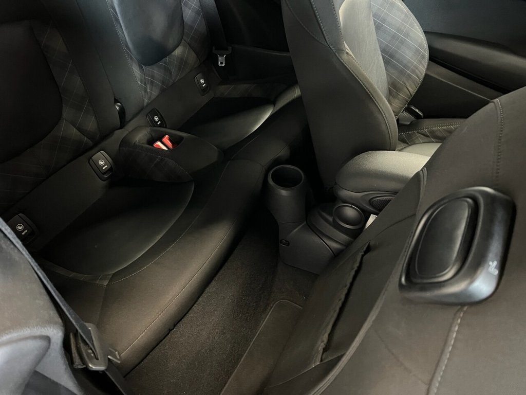 Used MINI Convertible 2018 for sale - 76395808: Photo 24
