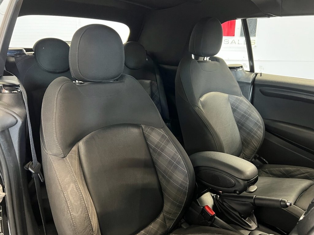 Used MINI Convertible 2018 for sale - 76395808: Photo 29