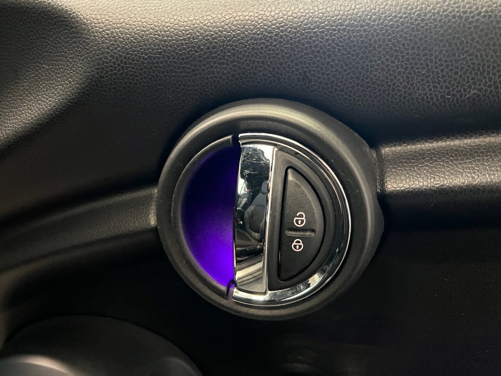 Used MINI Convertible 2018 for sale - 76395808: Photo 30