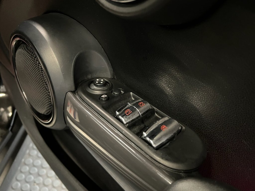 Used MINI Convertible 2018 for sale - 76395808: Photo 31