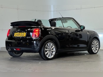 Used MINI Convertible 2018 for sale - 76395808: Photo