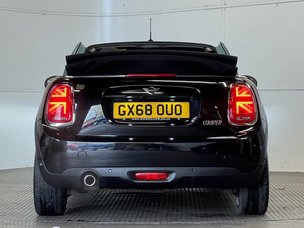 Used MINI Convertible 2018 for sale - 76395808: Photo 4