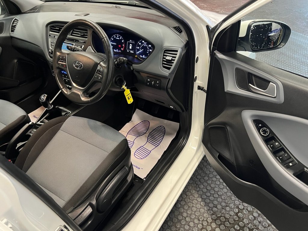 Used Hyundai i20 2017 for sale - 76546495: Photo 19