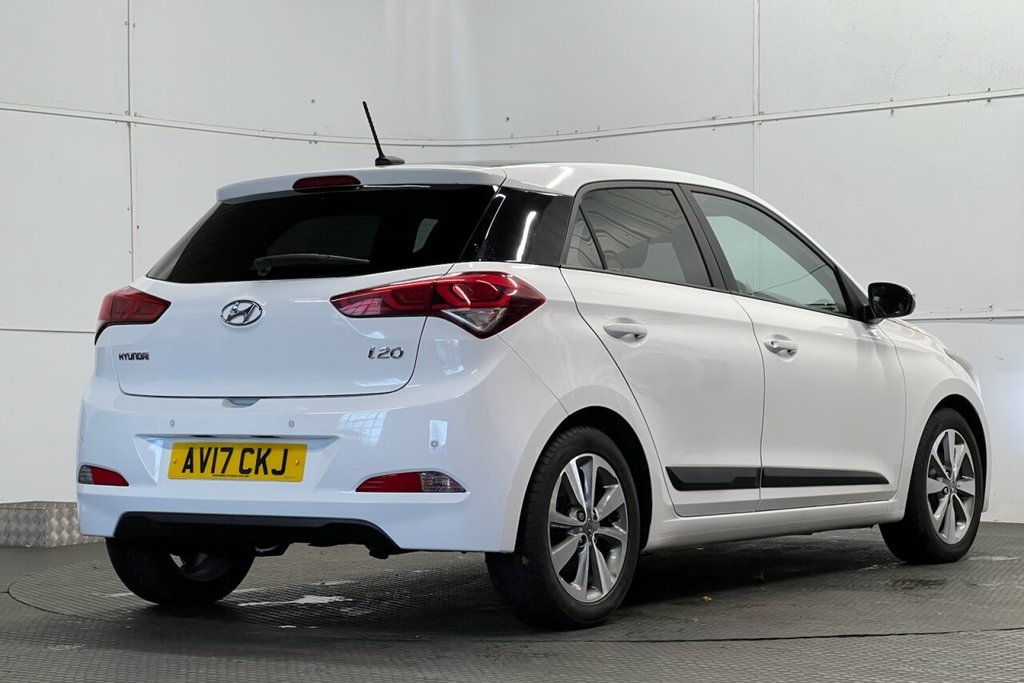 Used Hyundai i20 2017 for sale - 76546495: Photo 3