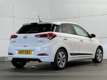 Used Hyundai i20 2017 for sale - 76546495: Photo