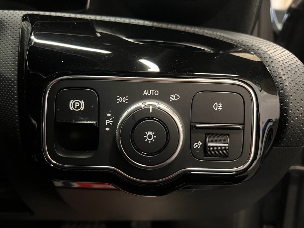 Used Mercedes-Benz A-Class 2019 for sale - 76386481: Photo 34