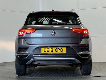 Used Volkswagen T-Roc 2018 for sale - 77451806: Photo