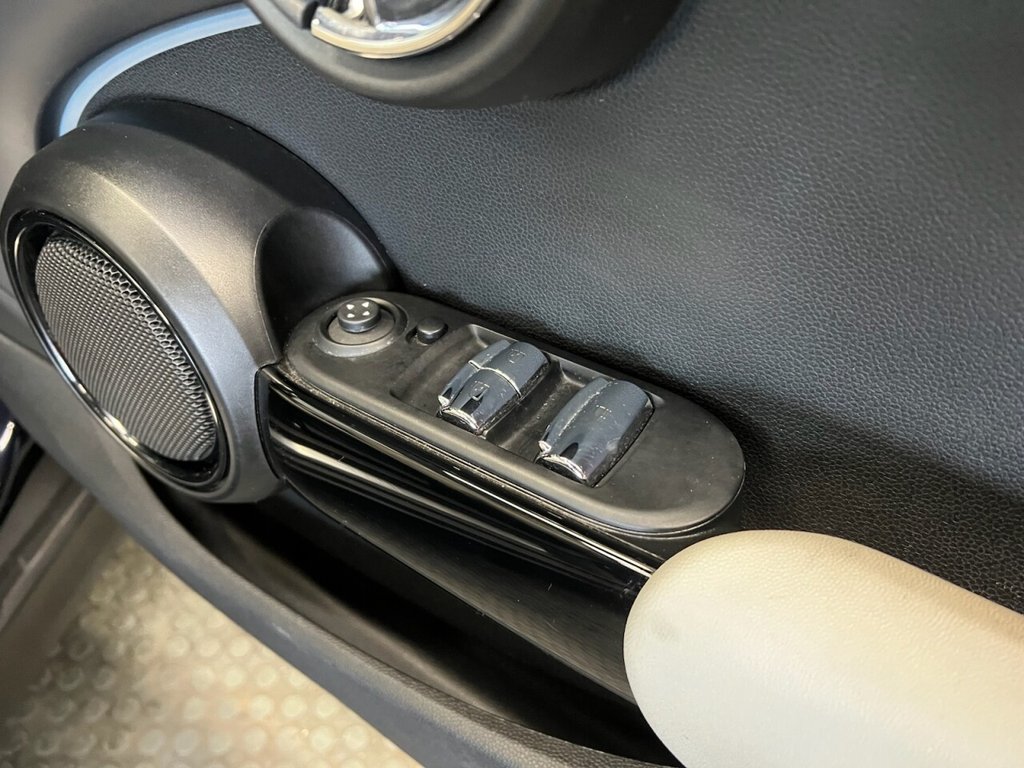 Used MINI Convertible 2022 for sale - 77734045: Photo 16