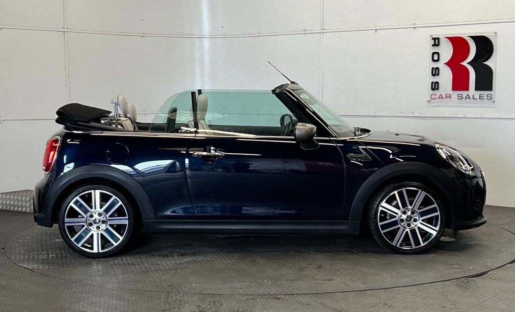 Used MINI Convertible 2022 for sale - 77734045: Photo 2