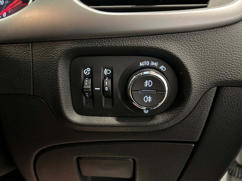 Used Vauxhall Astra 2018 for sale - 76291560: Photo 34