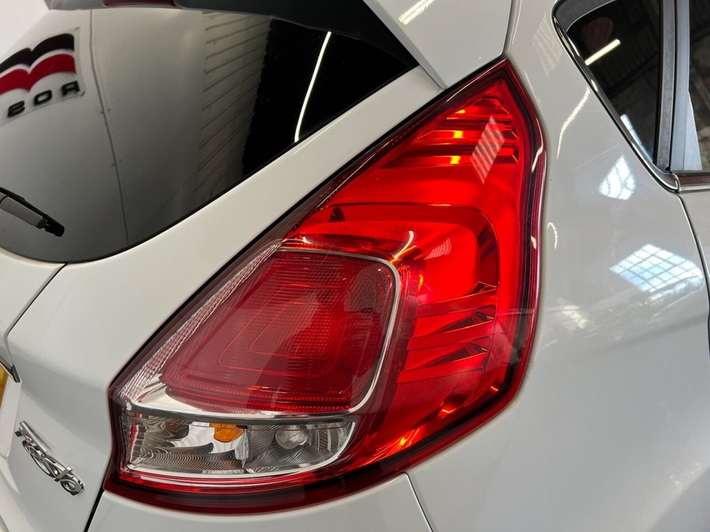 Used Ford Fiesta 2015 for sale - 76740071: Photo 12