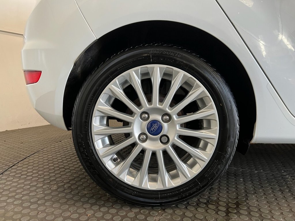 Used Ford Fiesta 2015 for sale - 76740071: Photo 13