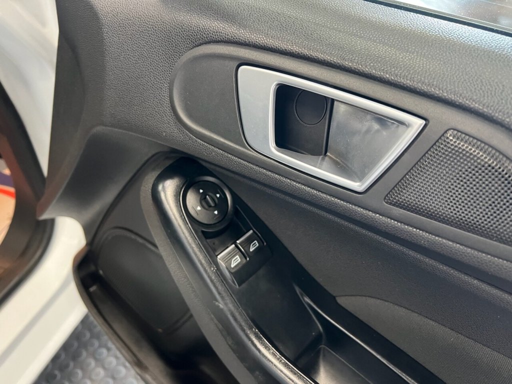 Used Ford Fiesta 2015 for sale - 76740071: Photo 22