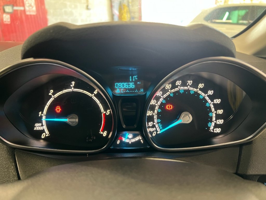 Used Ford Fiesta 2015 for sale - 76740071: Photo 28