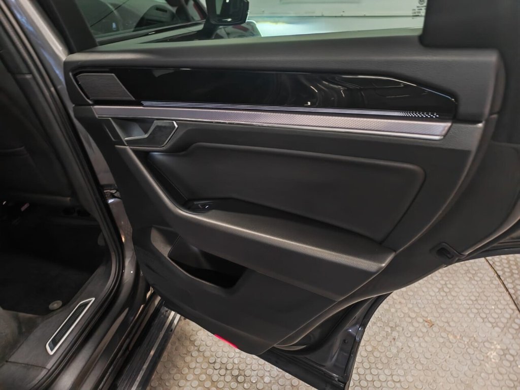 Used Volkswagen Touareg 2018 for sale - 77780270: Photo 18