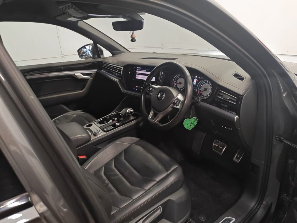 Used Volkswagen Touareg 2018 for sale - 77780270: Photo 19
