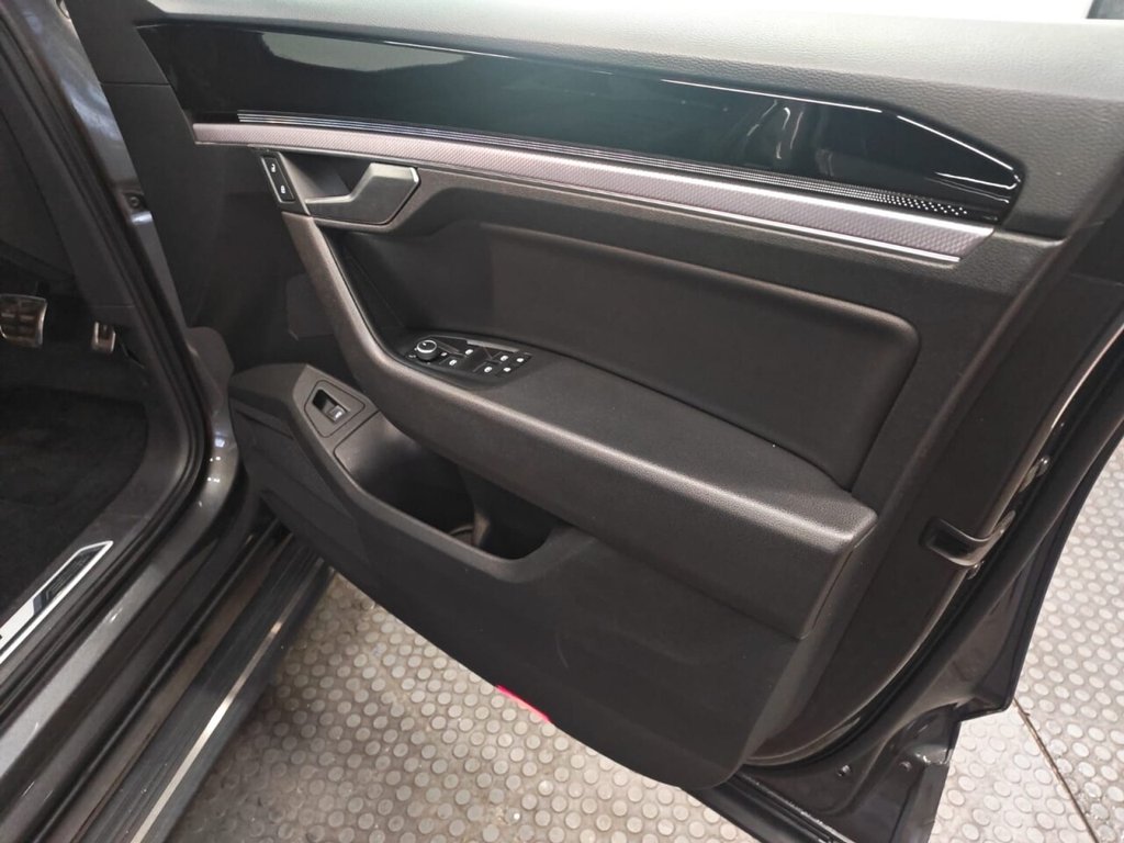 Used Volkswagen Touareg 2018 for sale - 77780270: Photo 21