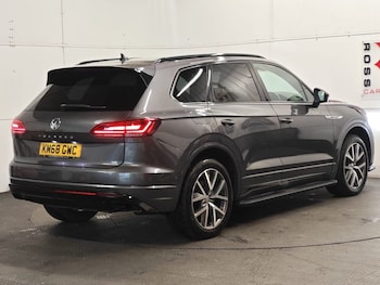 Used Volkswagen Touareg 2018 for sale - 77780270: Photo