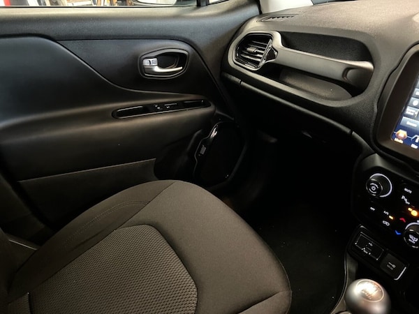 Used Jeep Renegade 2020 for sale - 75666513: Photo 35