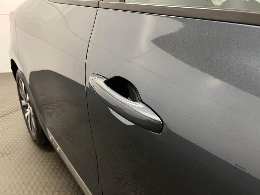 Used Renault Clio 2020 for sale - 77368850: Photo 11