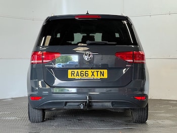 Used Volkswagen Touran 2017 for sale - 75923449: Photo