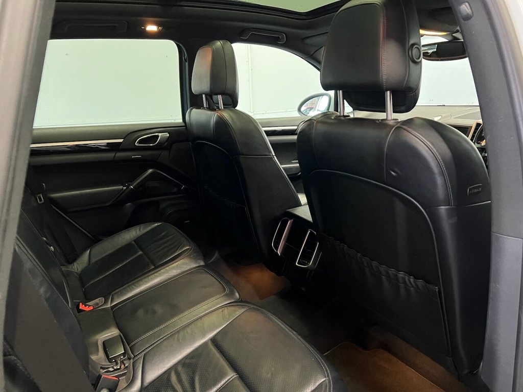 Used Porsche Cayenne 2014 for sale - 78181885: Photo 17