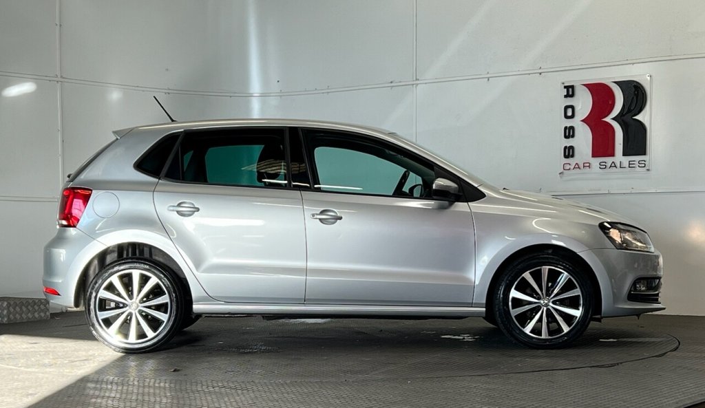 Used Volkswagen Polo 2017 for sale - 76406886: Photo 2