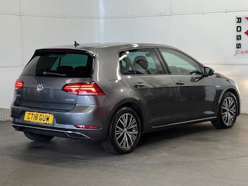 Used Volkswagen Golf 2018 for sale - 78271791: Photo