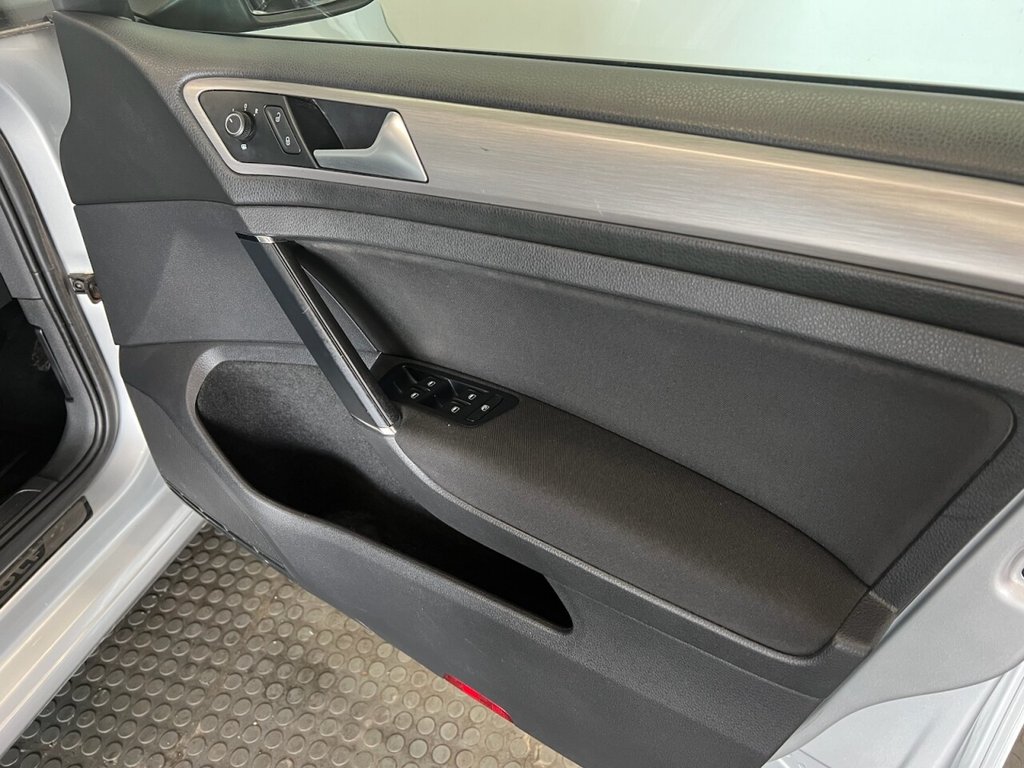 Used Volkswagen Golf 2015 for sale - 77952247: Photo 17