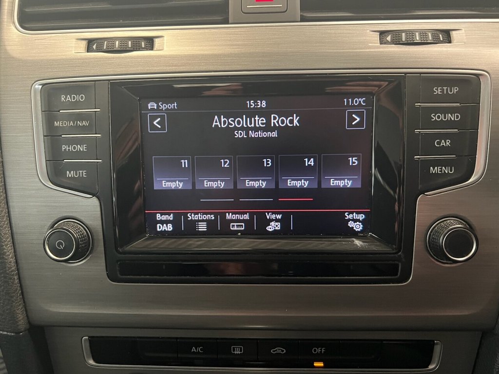 Used Volkswagen Golf 2015 for sale - 77952247: Photo 21