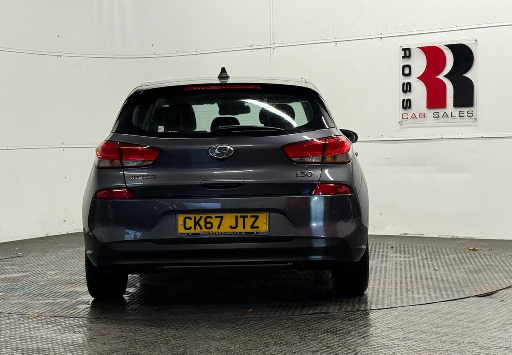 Used Hyundai i30 2017 for sale - 76469712: Photo 4