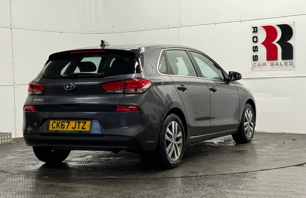 Used Hyundai i30 2017 for sale - 76469712: Photo 5