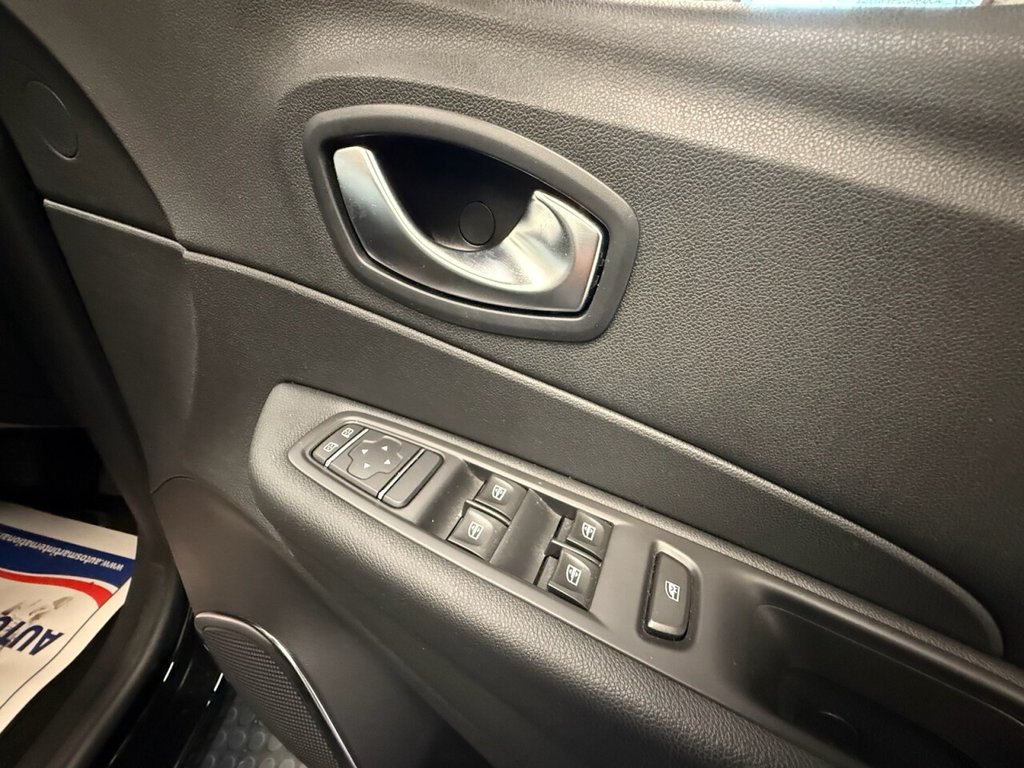 Used Renault Captur 2019 for sale - 76496231: Photo 12