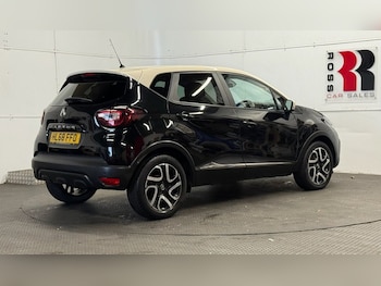 Used Renault Captur 2019 for sale - 76496231: Photo