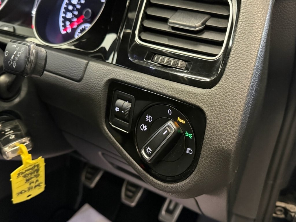 Used Volkswagen Golf 2016 for sale - 76496244: Photo 14