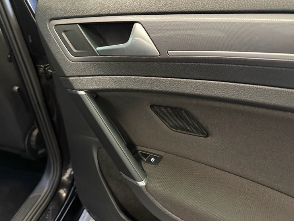 Used Volkswagen Golf 2016 for sale - 76496244: Photo 19