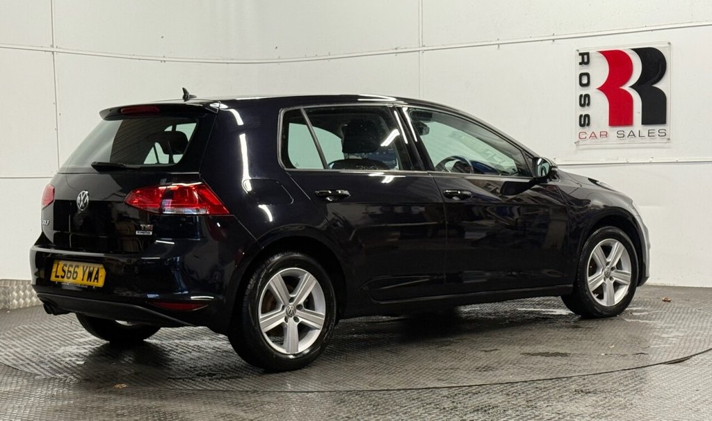 Used Volkswagen Golf 2016 for sale - 76469759: Photo 2