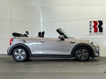 Used MINI Convertible 2022 for sale - 76386679: Photo