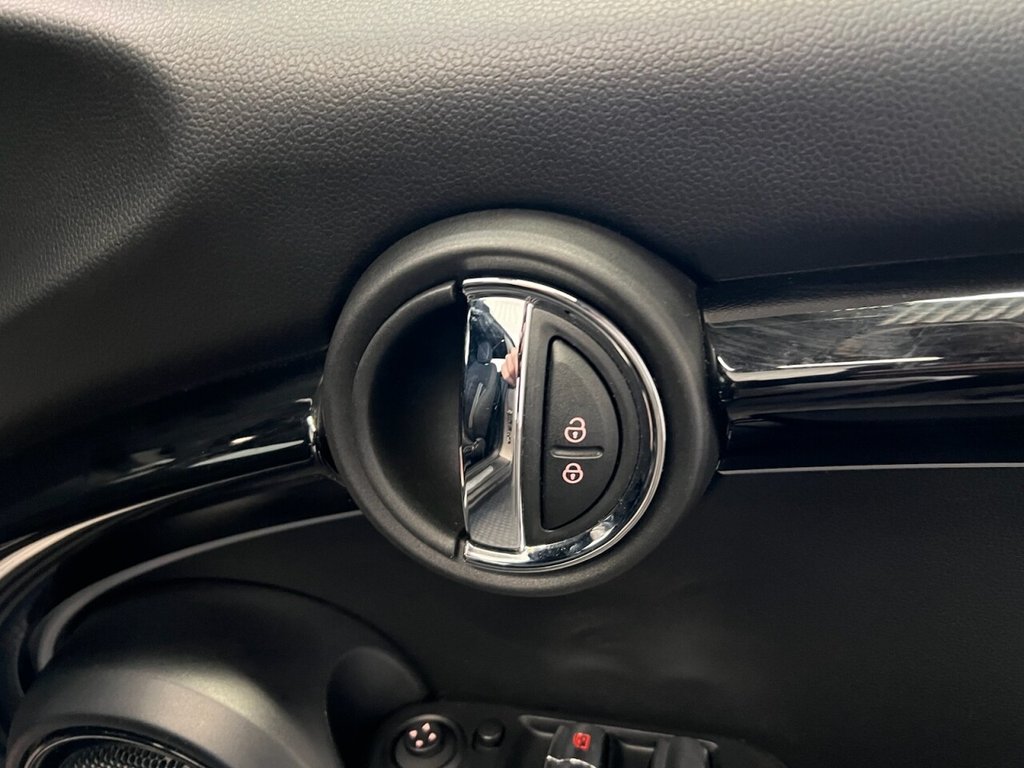 Used MINI Convertible 2022 for sale - 76386679: Photo 30