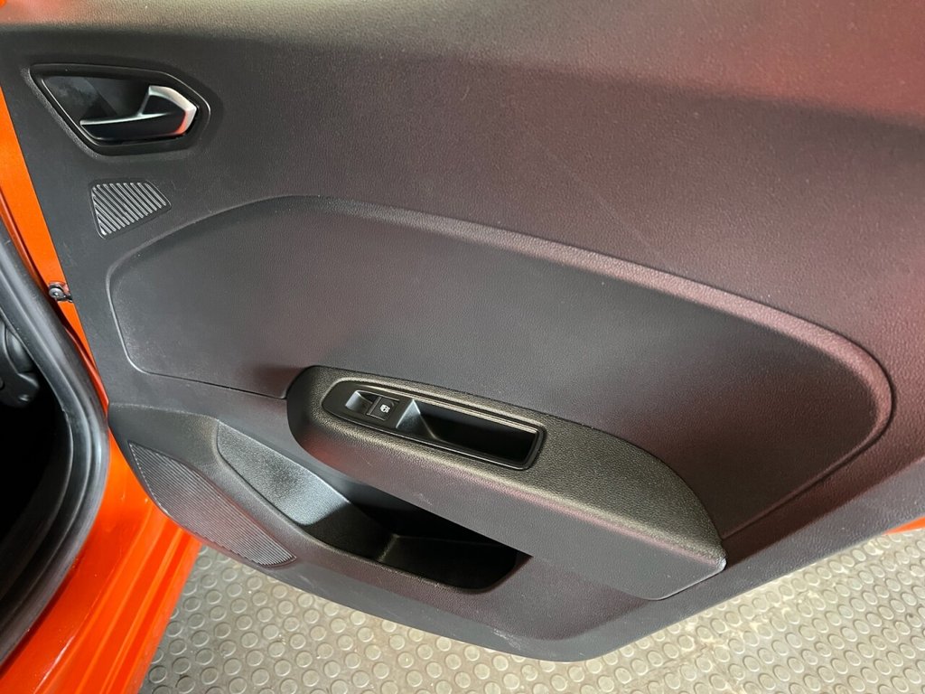 Used Renault Clio 2023 for sale - 78082270: Photo 15