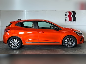 Used Renault Clio 2023 for sale - 78082270: Photo