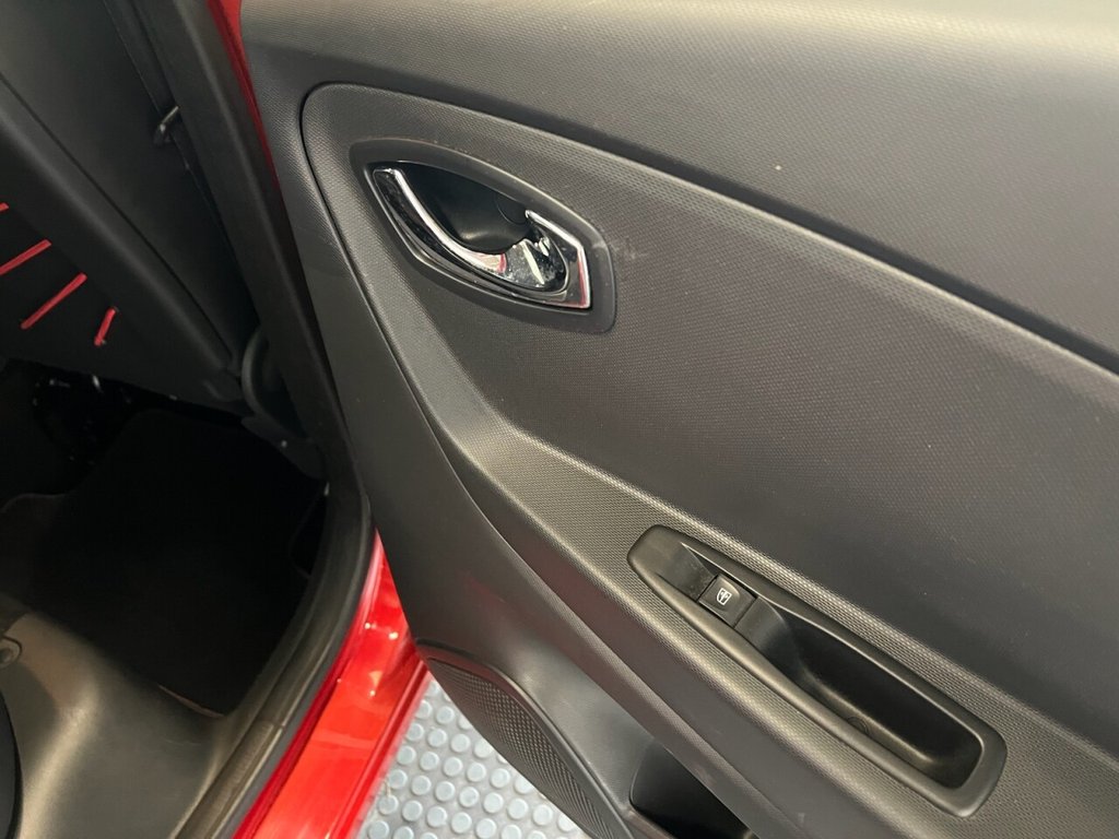 Used Renault Captur 2015 for sale - 76068301: Photo 18