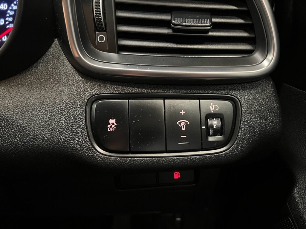 Used Kia Sorento 2017 for sale - 76617870: Photo 40