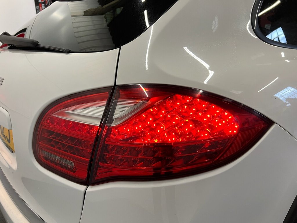 Used Porsche Cayenne 2012 for sale - 77621123: Photo 12