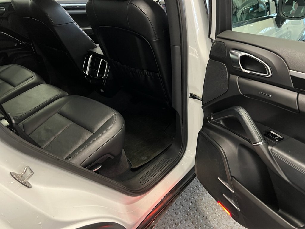 Used Porsche Cayenne 2012 for sale - 77621123: Photo 16