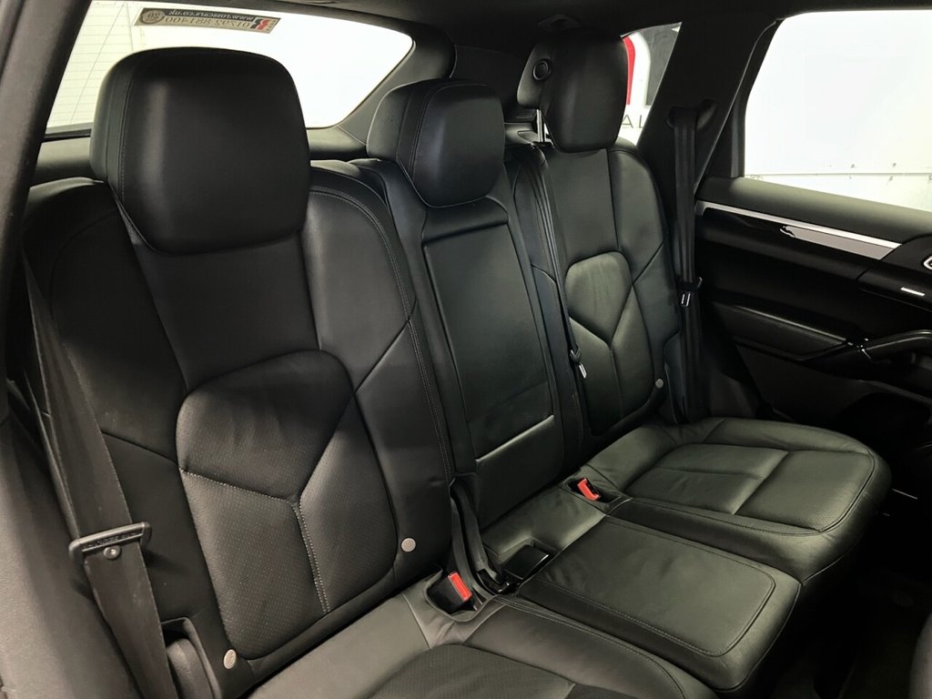 Used Porsche Cayenne 2012 for sale - 77621123: Photo 19