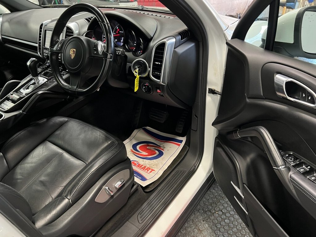 Used Porsche Cayenne 2012 for sale - 77621123: Photo 22