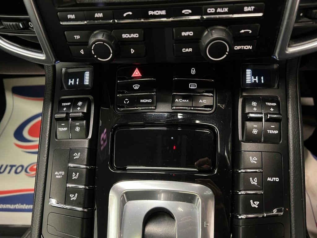 Used Porsche Cayenne 2012 for sale - 77621123: Photo 30