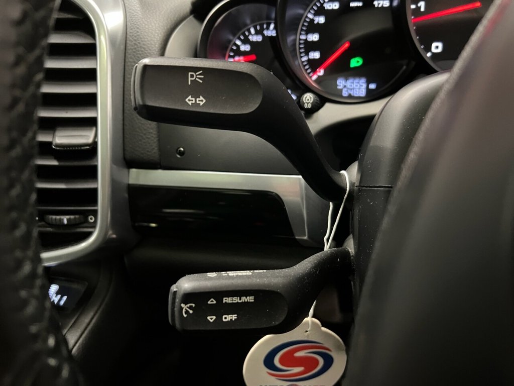 Used Porsche Cayenne 2012 for sale - 77621123: Photo 34